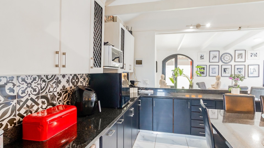 1 Bedroom Property for Sale in Kleinmond Western Cape